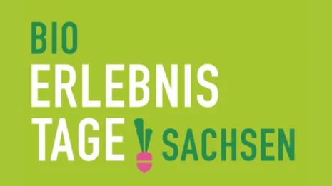 Bio-Erlebnistage Sachsen Schriftzug »Bio Erlebnis Tage Sachsen« auf grünem Untergrund